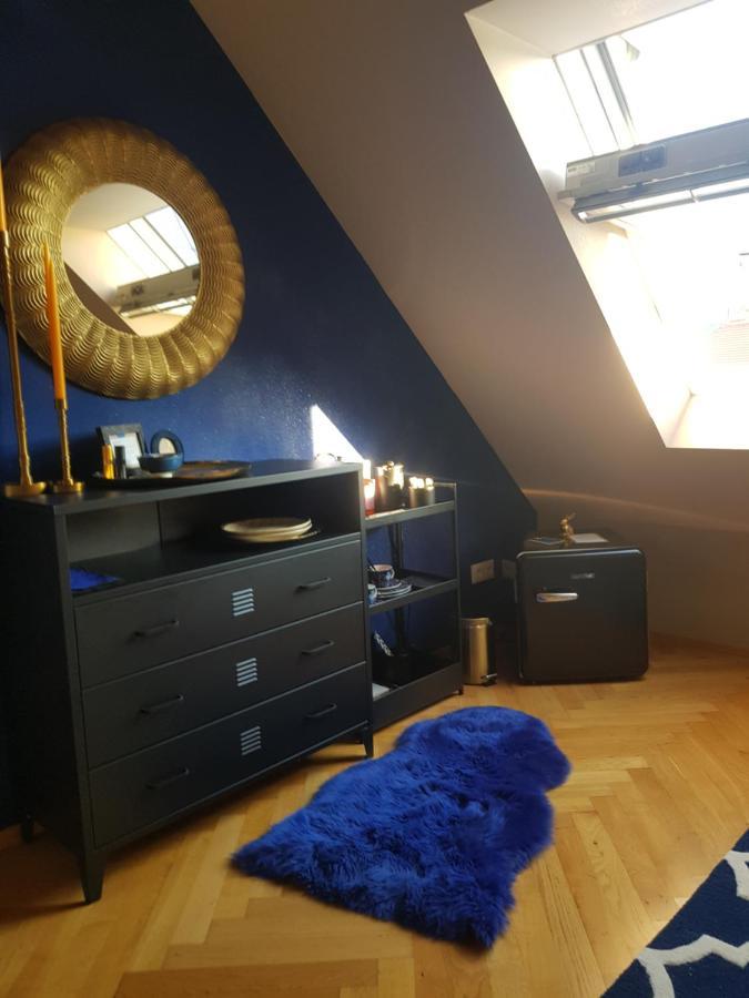 Your Little Sparkle Room "For Woman Only !" Відень Екстер'єр фото